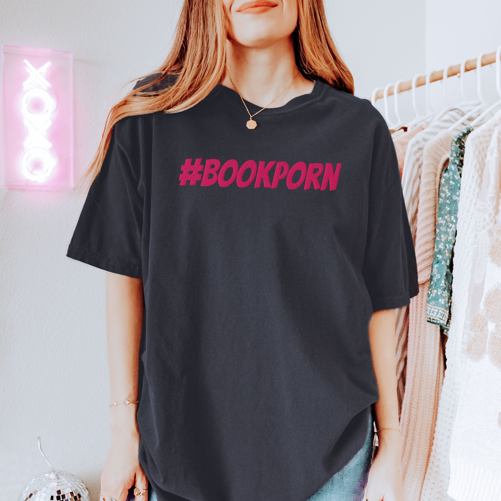 #BOOKPORN Embroidered Heavyweight T-shirt