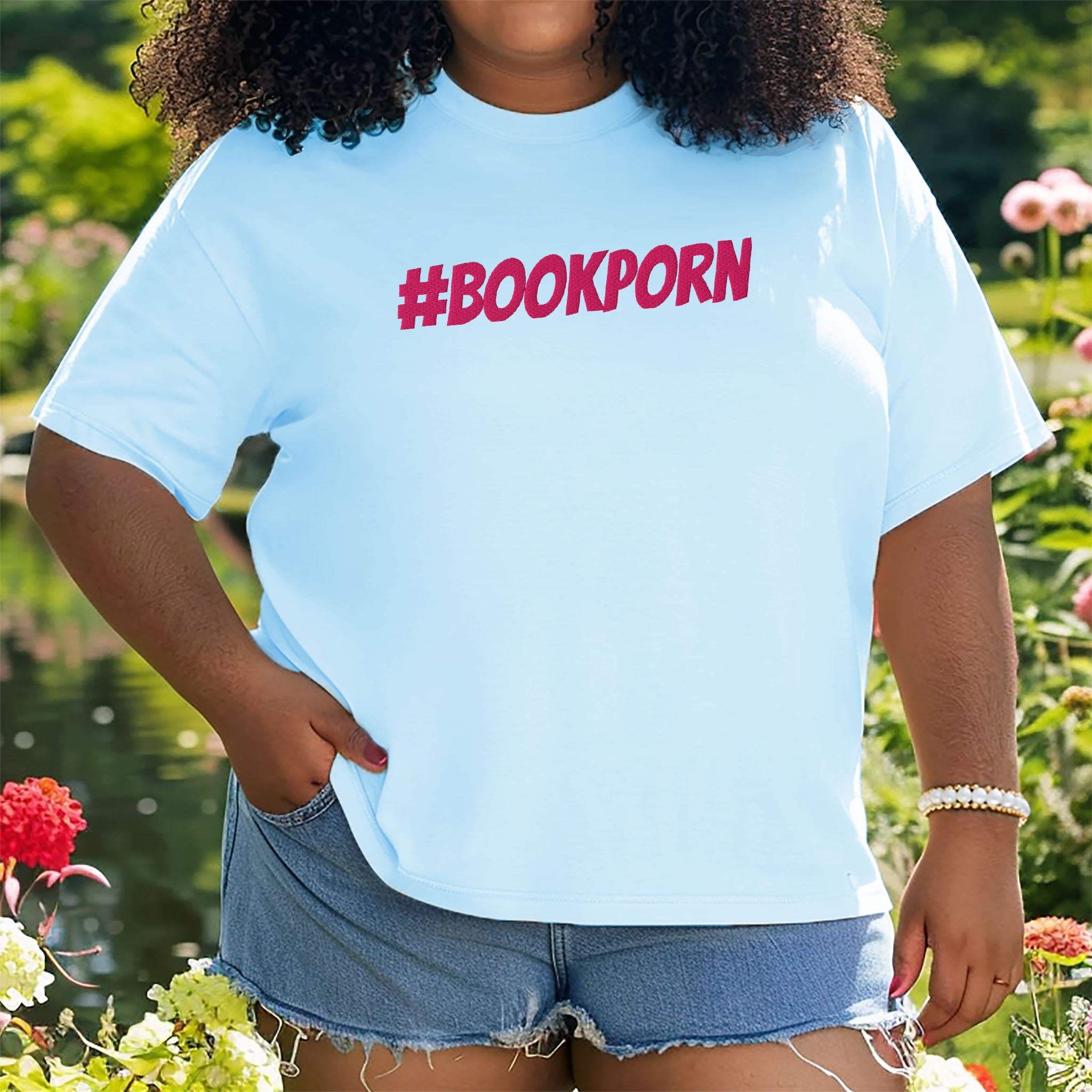 #BOOKPORN Embroidered Heavyweight T-shirt